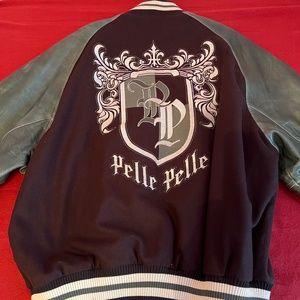 Like new Pelle Pelle coat